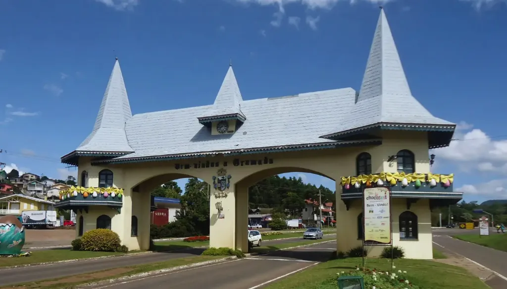 Pórtico de entrada estilo bávaro de Gramado